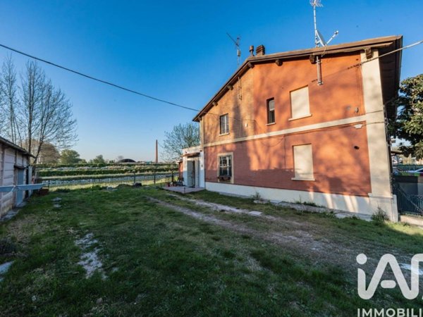 casa indipendente in vendita ad Argenta in zona Campotto