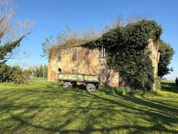 casa indipendente in vendita ad Argenta in zona Filo
