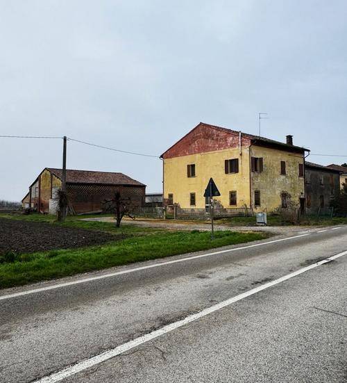 casa indipendente in vendita ad Argenta in zona San Nicolò