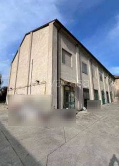 locale commerciale in vendita ad Argenta