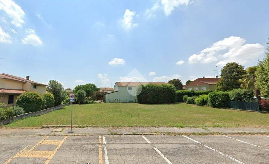 casa semindipendente in vendita ad Argenta in zona Ospitale Monacale