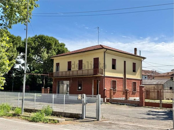 casa indipendente in vendita ad Argenta in zona San Nicolò