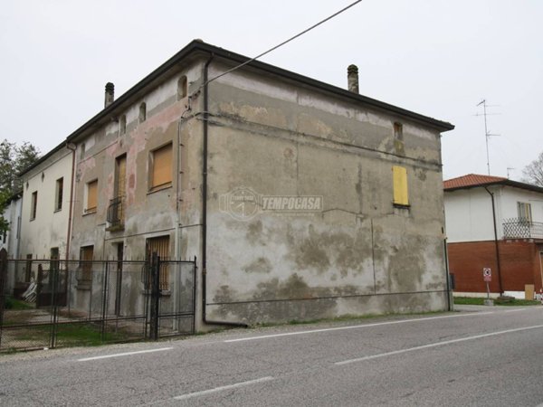 negozio in vendita ad Argenta