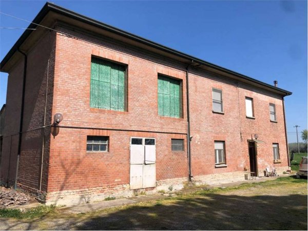 casa indipendente in vendita ad Argenta in zona San Biagio