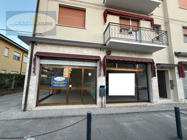 locale commerciale in vendita ad Argenta in zona Santa Maria Codifiume