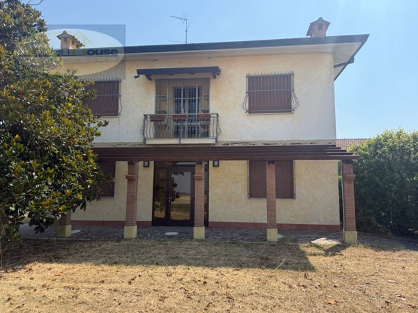 casa indipendente in vendita ad Argenta in zona Benvignante