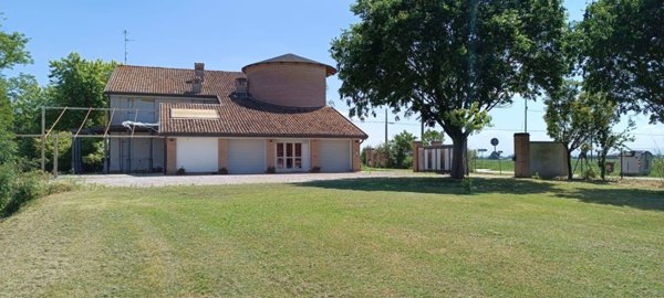 casa indipendente in vendita ad Argenta in zona Benvignante