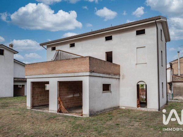 casa indipendente in vendita ad Argenta in zona Filo