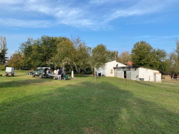 casale in vendita ad Argenta in zona La Fiorana