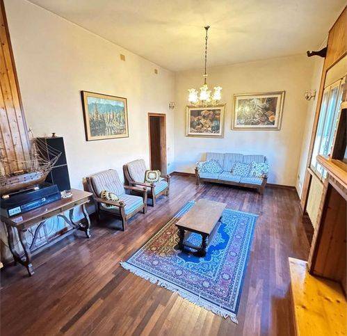 casa indipendente in vendita ad Argenta in zona Longastrino