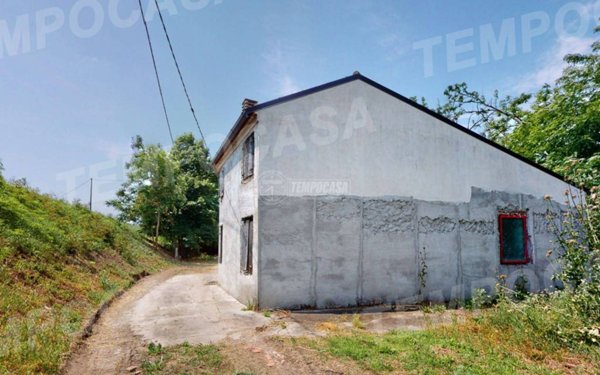 casa indipendente in vendita a Bondeno