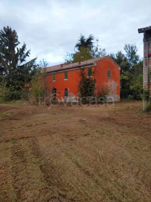 casa indipendente in vendita a Bondeno