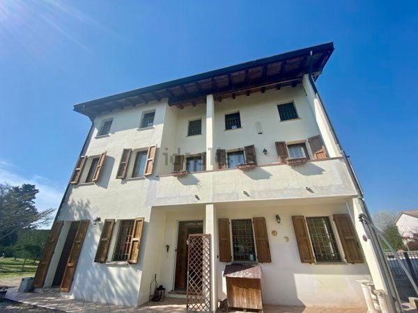 casa indipendente in vendita a Bondeno