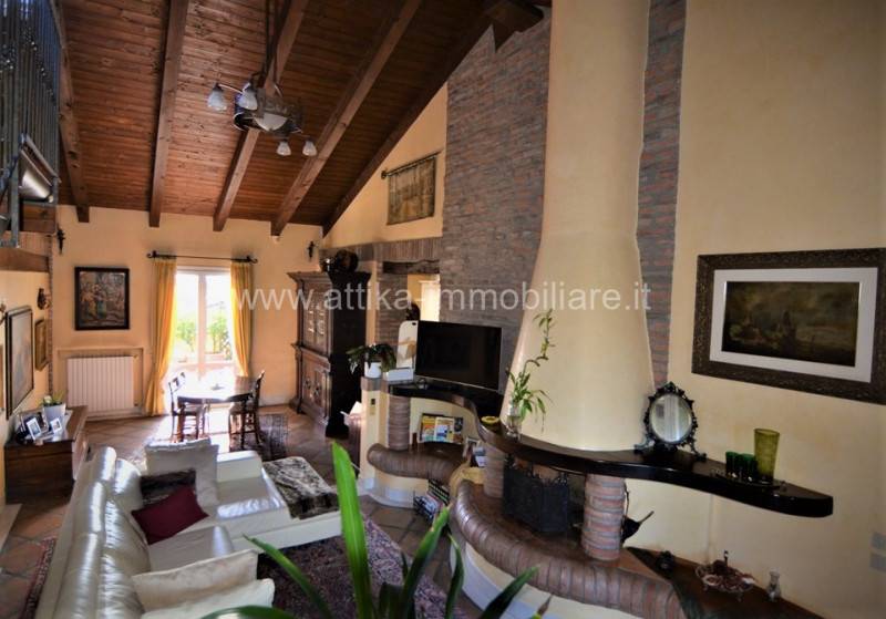 casa indipendente in vendita a Bondeno