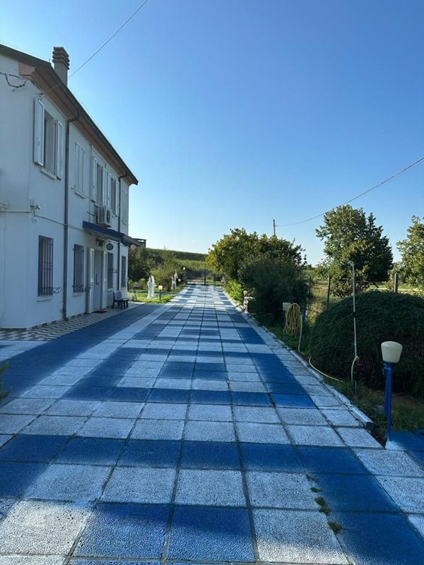 casa indipendente in vendita a Bondeno