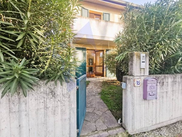 casa indipendente in vendita a Bondeno