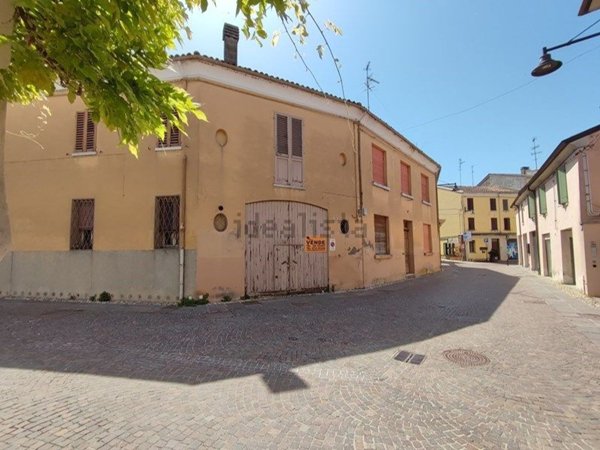 casa semindipendente in vendita a Bondeno