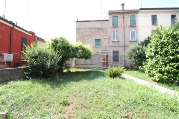 casa indipendente in vendita a Bondeno