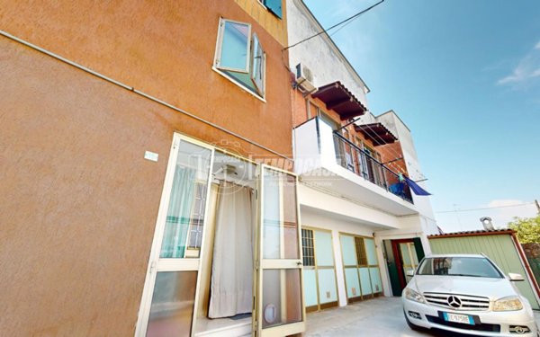 casa indipendente in vendita a Bondeno