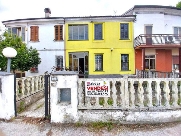 casa semindipendente in vendita a Bondeno