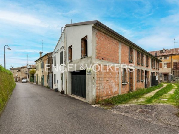 casa indipendente in vendita a Bondeno