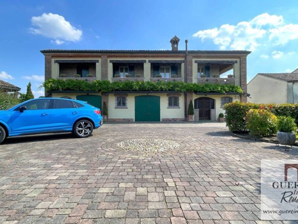 casa indipendente in vendita a Bondeno