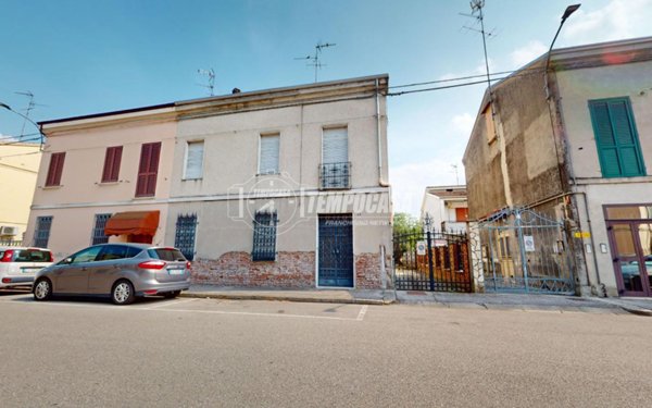 casa indipendente in vendita a Bondeno