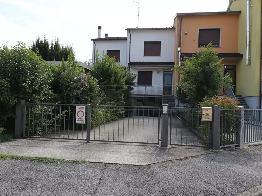 casa indipendente in vendita a Bondeno