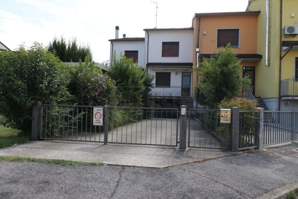 casa indipendente in vendita a Bondeno