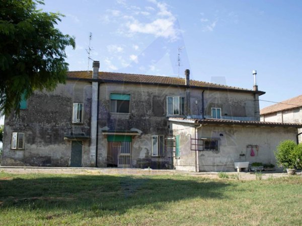 casa indipendente in vendita a Bondeno