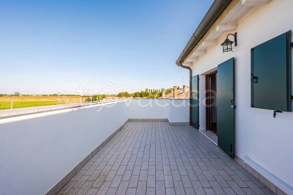 casa indipendente in vendita a Bondeno