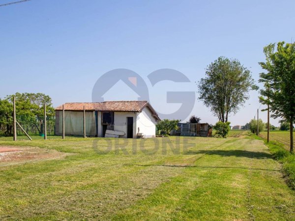 casa indipendente in vendita a Bondeno