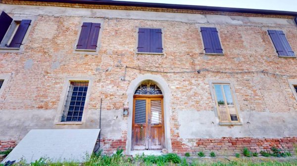 casa indipendente in vendita a Bondeno