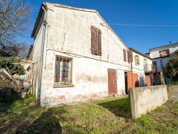 casa indipendente in vendita a Bondeno