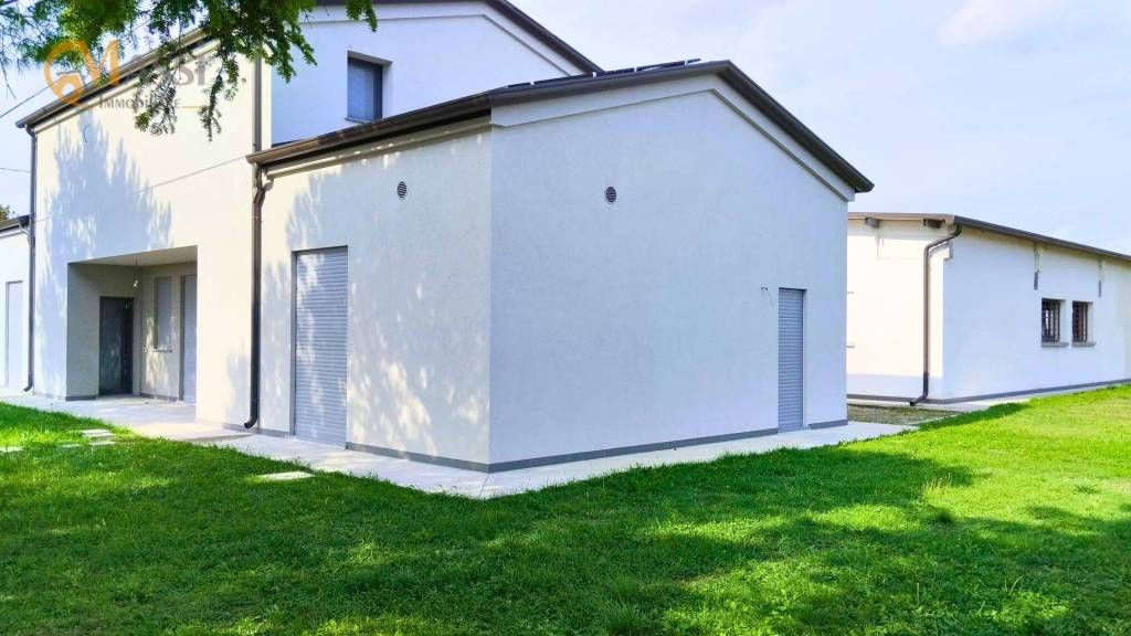 casa indipendente in vendita a Bondeno