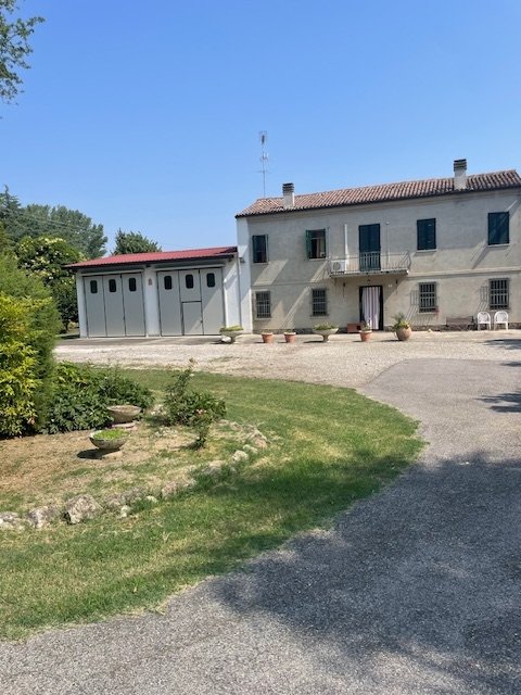 casa indipendente in vendita a Bondeno