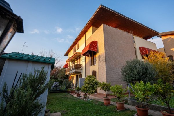 casa indipendente in vendita a Bondeno