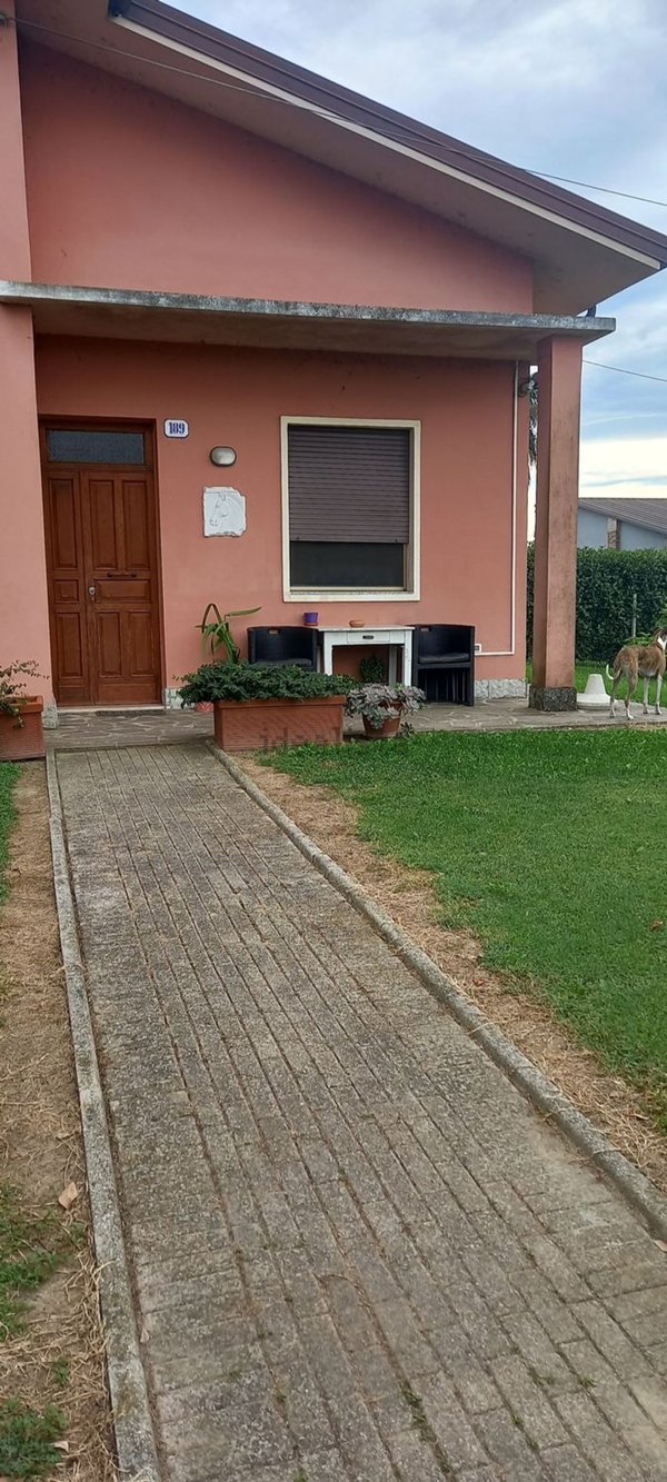 casa indipendente in vendita a Bondeno
