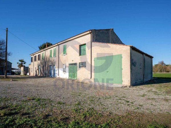 casa indipendente in vendita a Bondeno