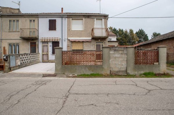 casa indipendente in vendita a Bondeno