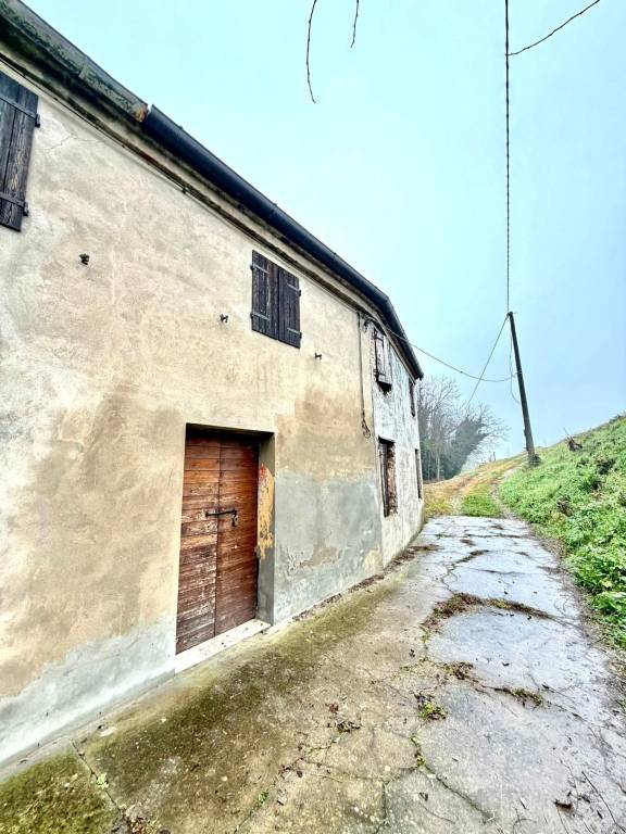 casa indipendente in vendita a Bondeno