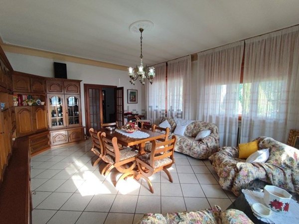 casa indipendente in vendita a Bondeno