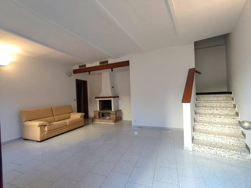 casa indipendente in vendita a Bondeno