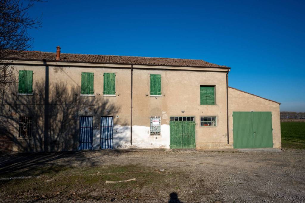 casa indipendente in vendita a Bondeno