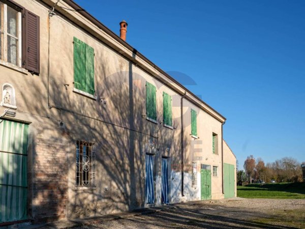 casa indipendente in vendita a Bondeno