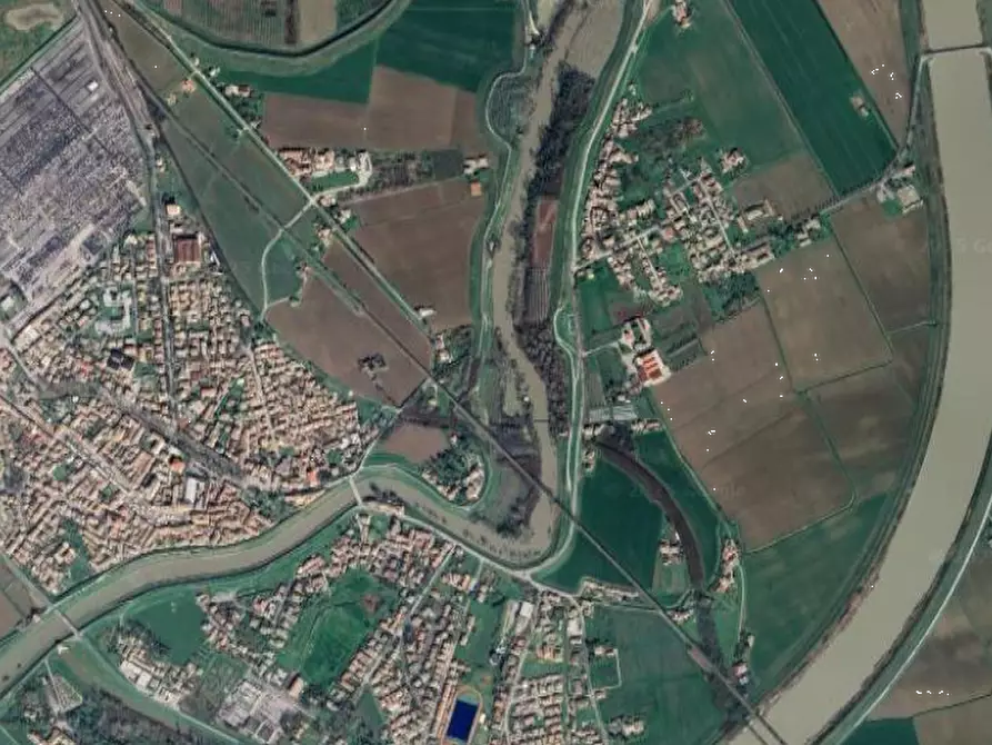 casa indipendente in vendita a Bondeno