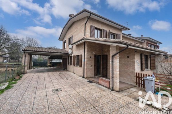 casa indipendente in vendita a Bondeno