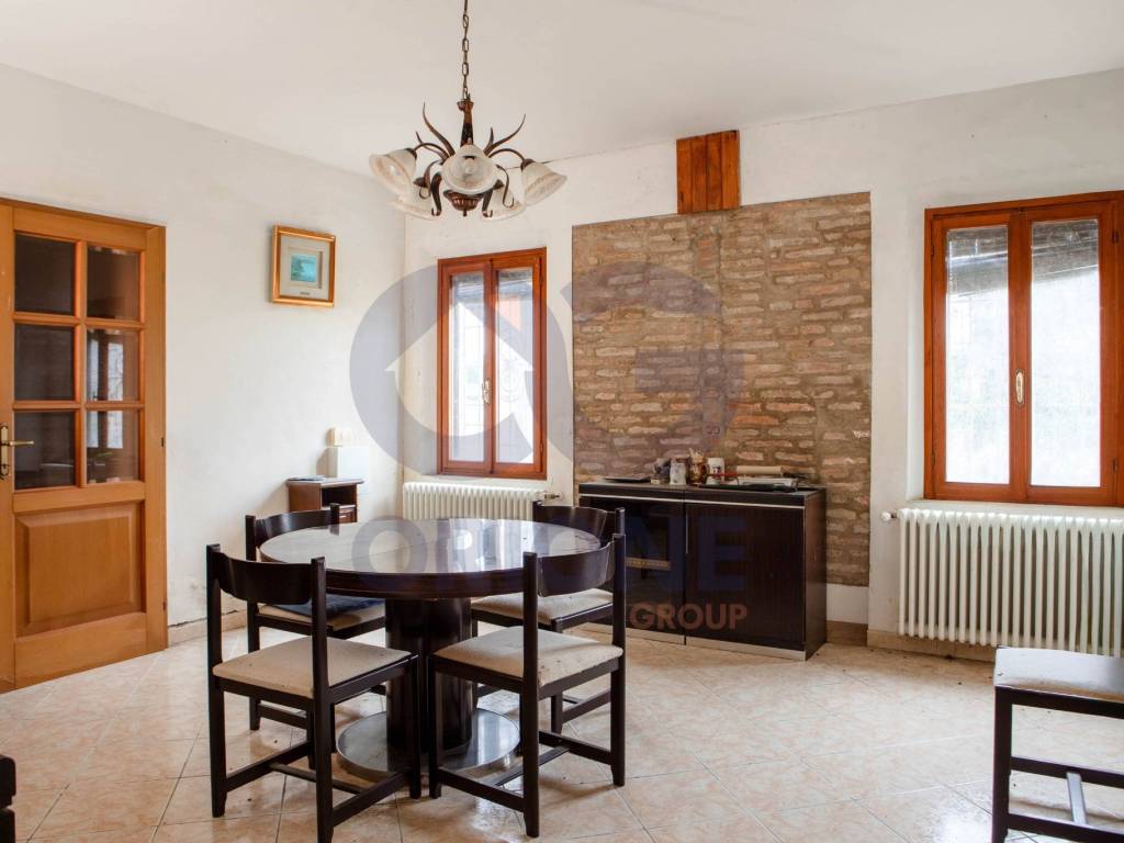 casa indipendente in vendita a Bondeno