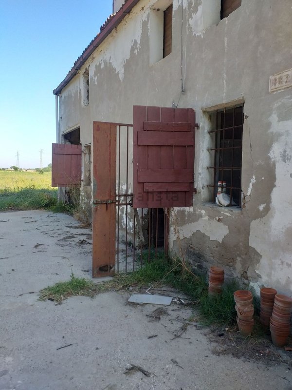 quadrivano in vendita a Bondeno