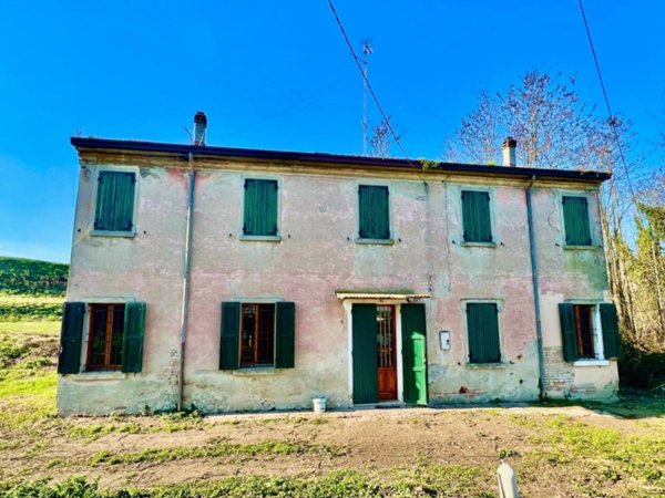 casa indipendente in vendita a Bondeno